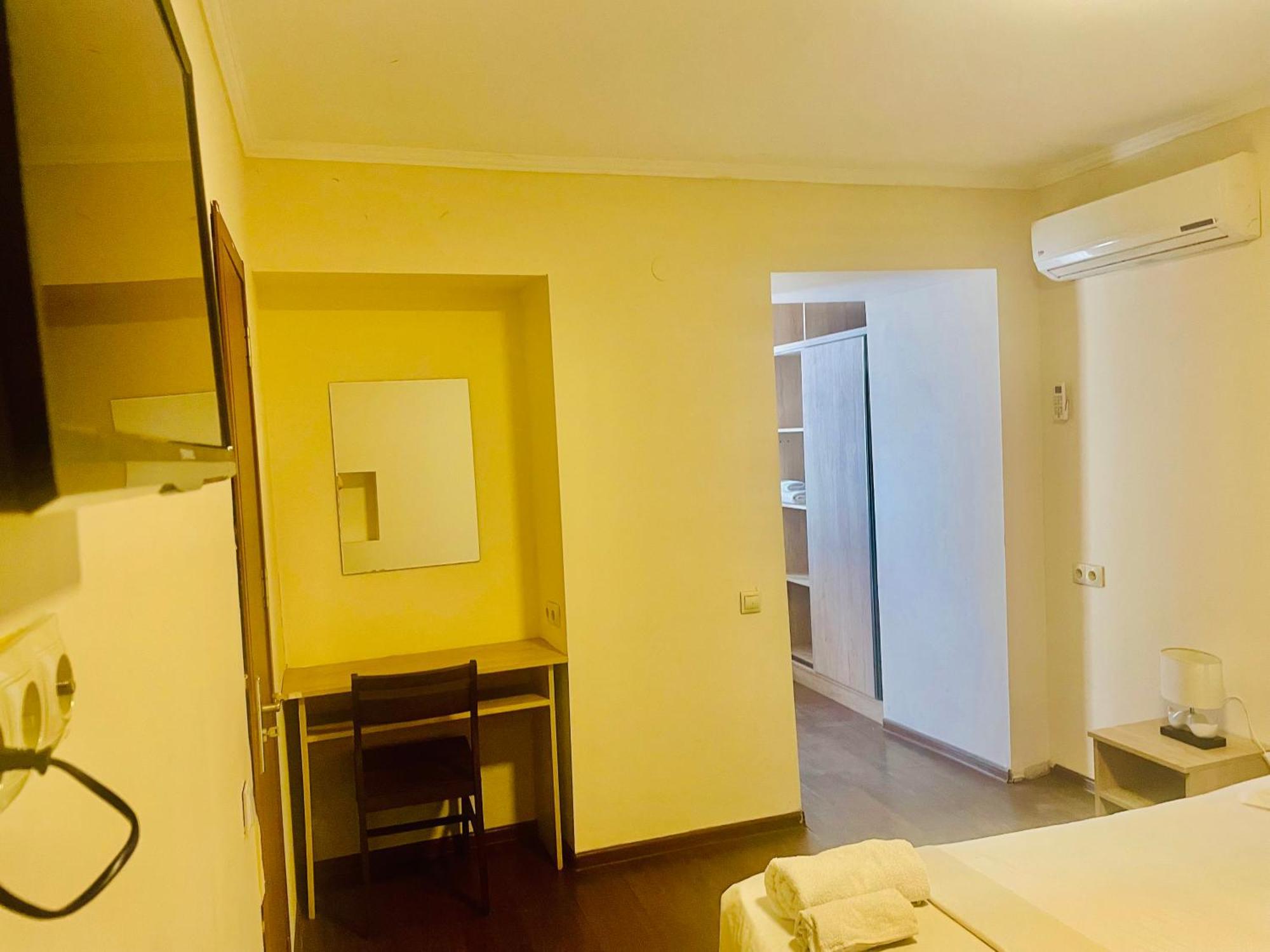 Bon Voyage Hostel Tbilisi Ngoại thất bức ảnh