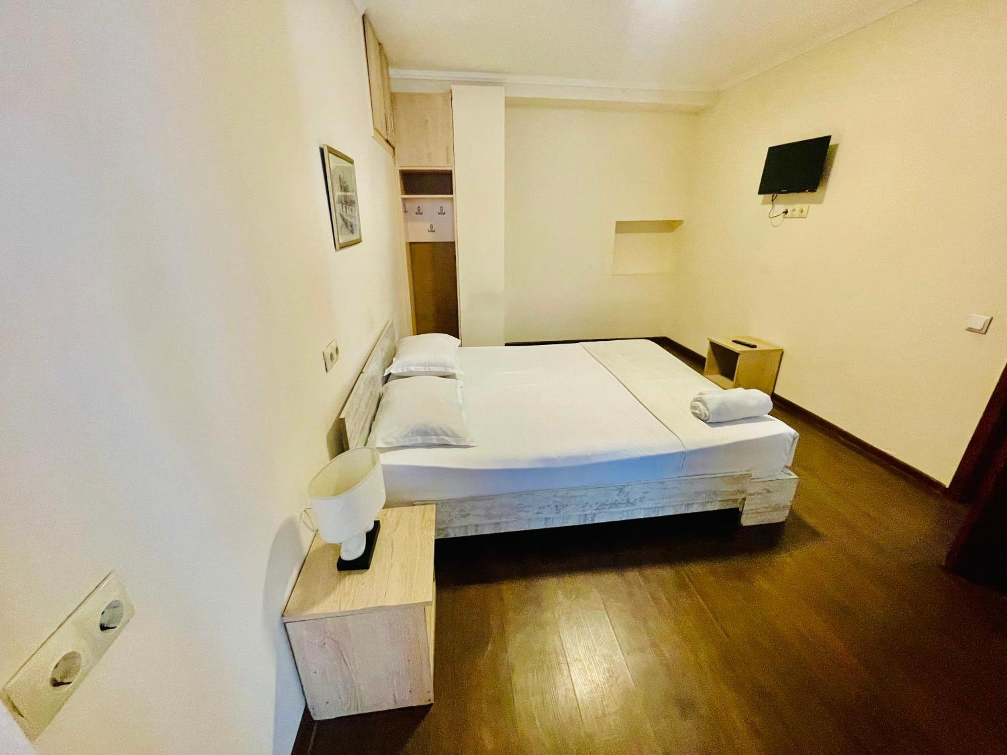 Bon Voyage Hostel Tbilisi Ngoại thất bức ảnh