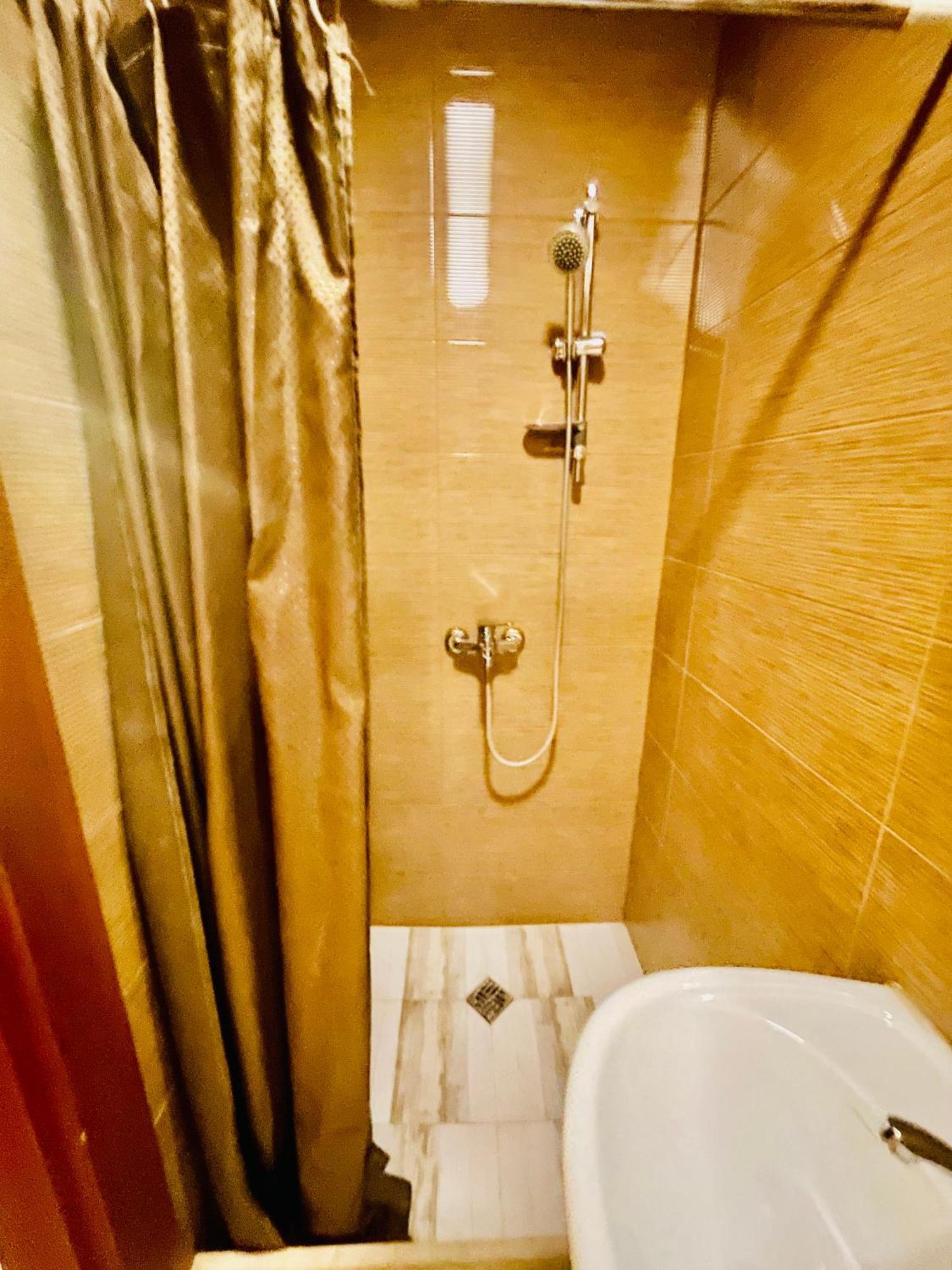 Bon Voyage Hostel Tbilisi Ngoại thất bức ảnh