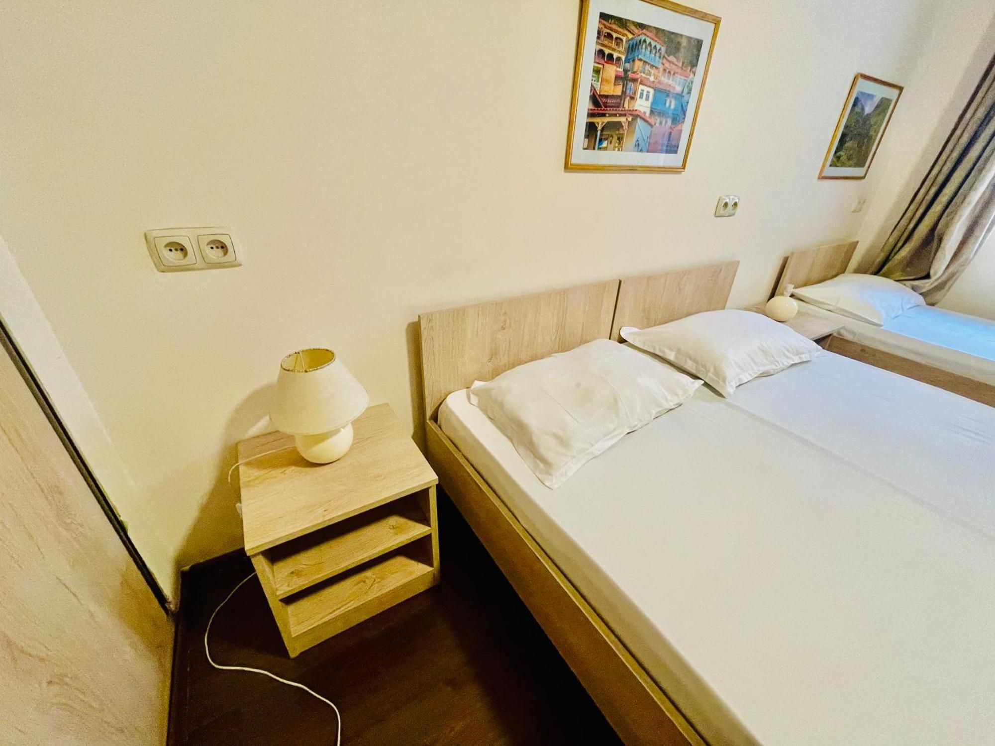 Bon Voyage Hostel Tbilisi Ngoại thất bức ảnh