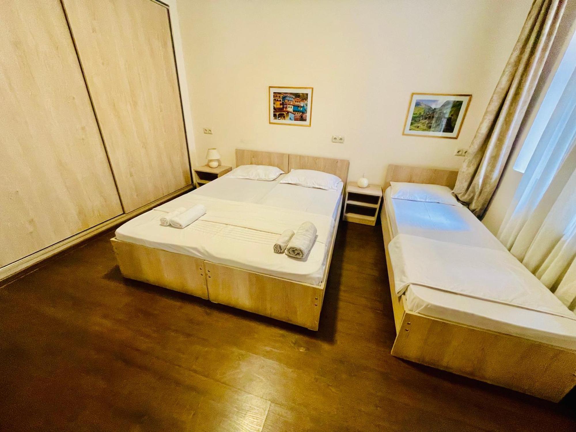 Bon Voyage Hostel Tbilisi Ngoại thất bức ảnh