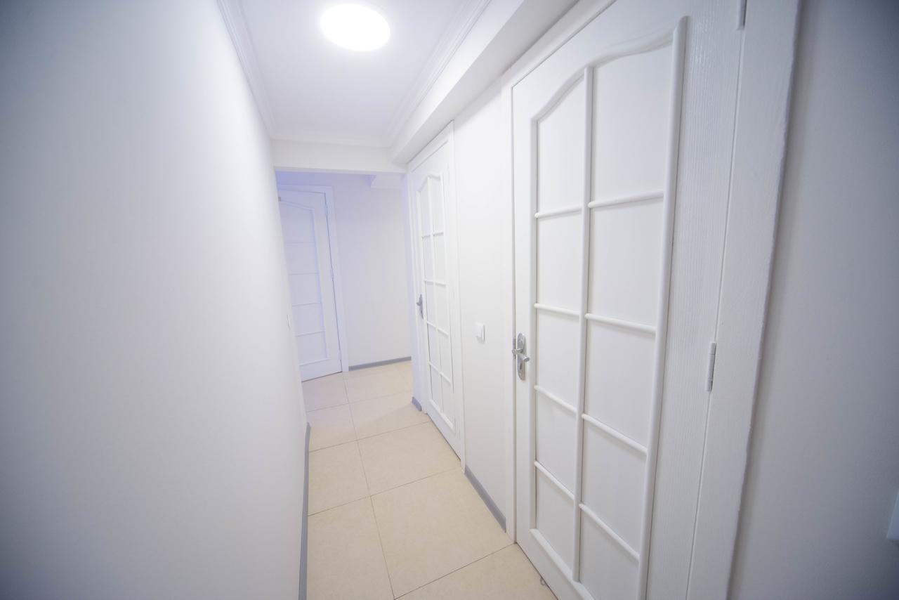 Bon Voyage Hostel Tbilisi Ngoại thất bức ảnh