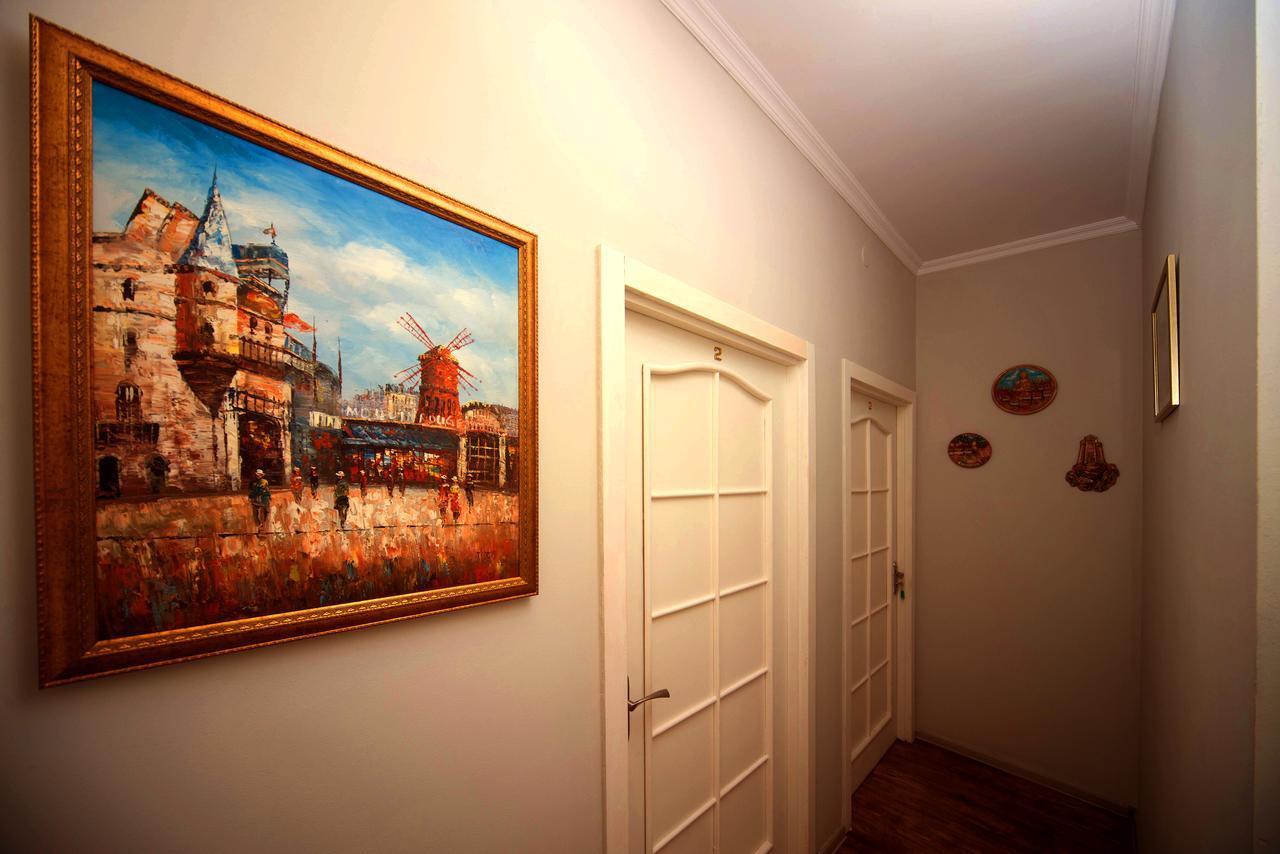 Bon Voyage Hostel Tbilisi Ngoại thất bức ảnh