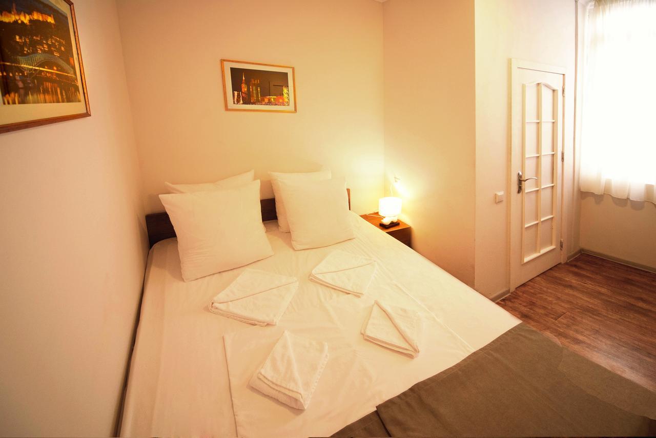 Bon Voyage Hostel Tbilisi Ngoại thất bức ảnh