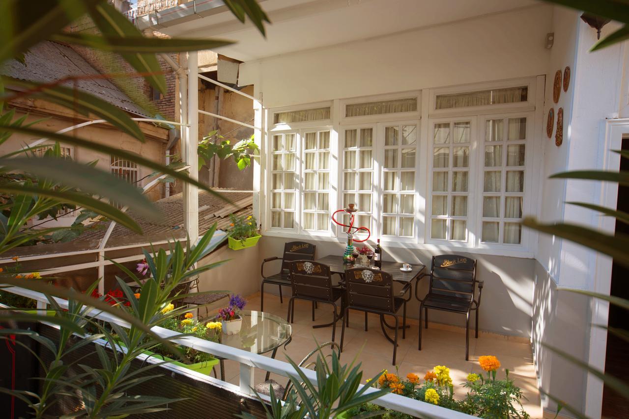Bon Voyage Hostel Tbilisi Ngoại thất bức ảnh